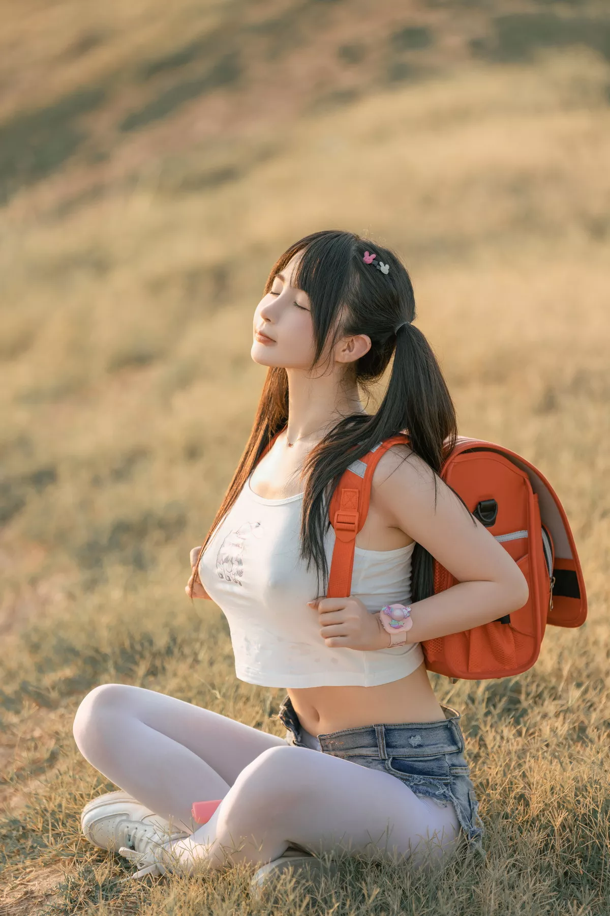网络美女桜井宁宁小红包主题户外真空短上衣配牛仔短裤半脱秀惹火身材诱惑写真71P