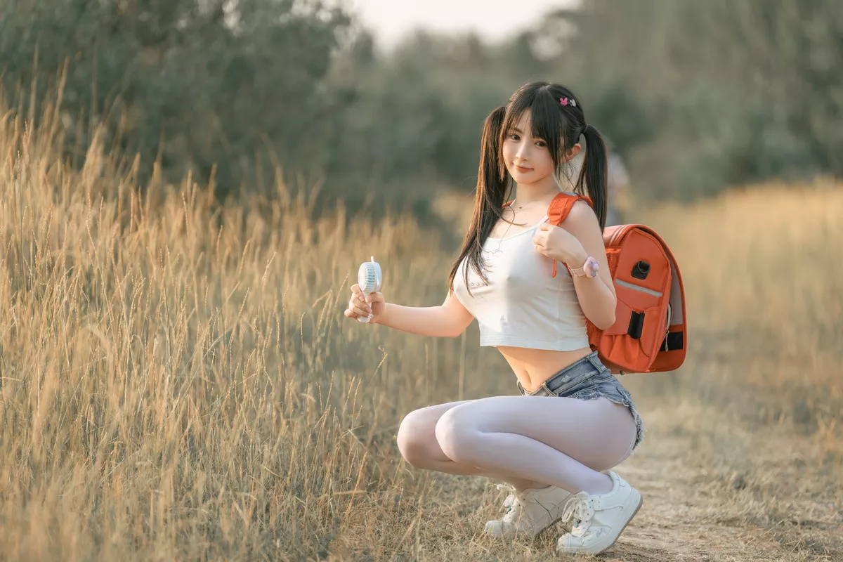 网络美女桜井宁宁小红包主题户外真空短上衣配牛仔短裤半脱秀惹火身材诱惑写真71P