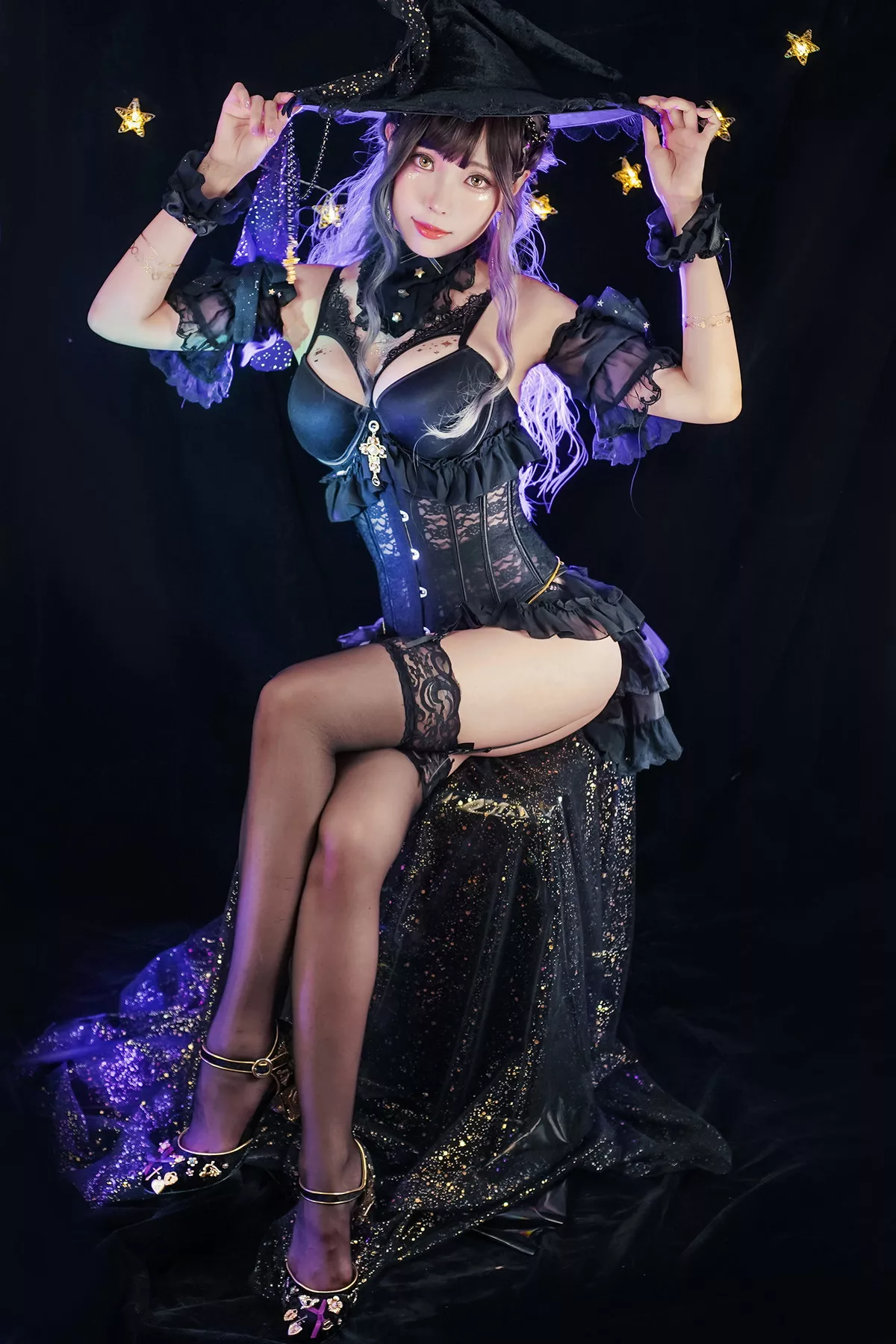 Coser妹子Ely_eee-Astrology Witch主题性感黑色塑身内衣配黑丝吊袜诱惑写真33P