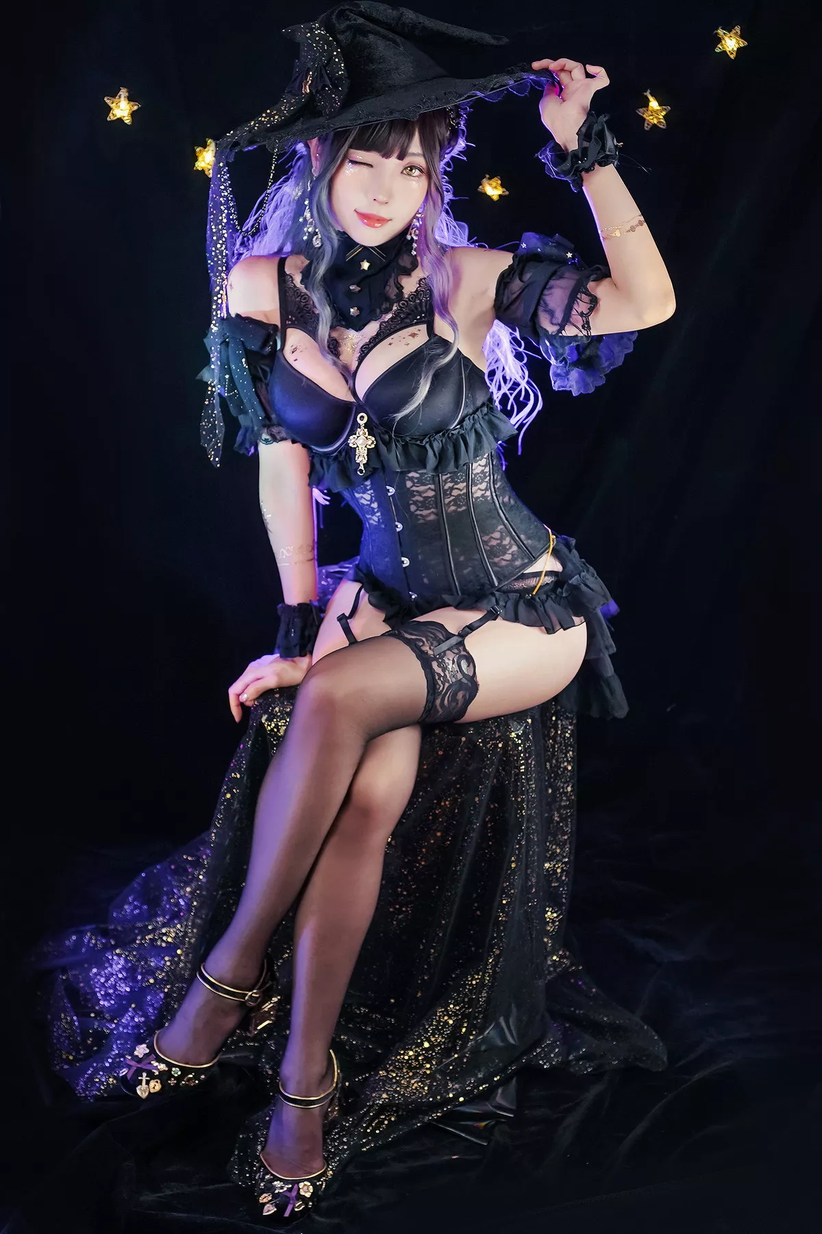 Coser妹子Ely_eee-Astrology Witch主题性感黑色塑身内衣配黑丝吊袜诱惑写真33P