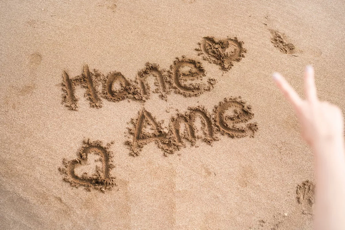 Coser美女雨波_HaneAme夏日主题海边沙滩性感比基尼秀完美身材撩人诱惑写真47P