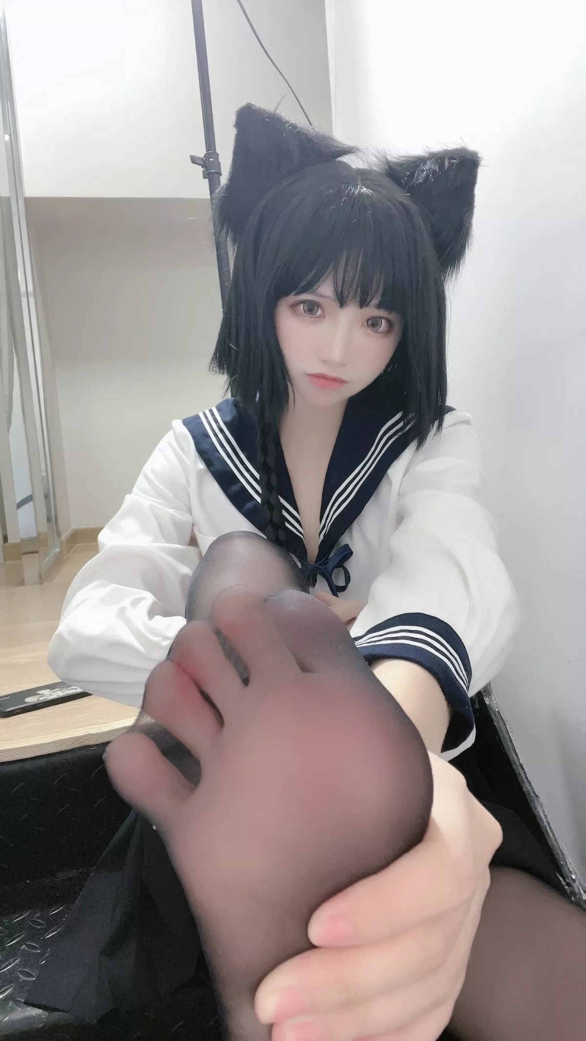 网络美女疯猫ss制服少女主题私房性感学生制服配超薄黑丝秀翘臀美腿诱惑写真80P