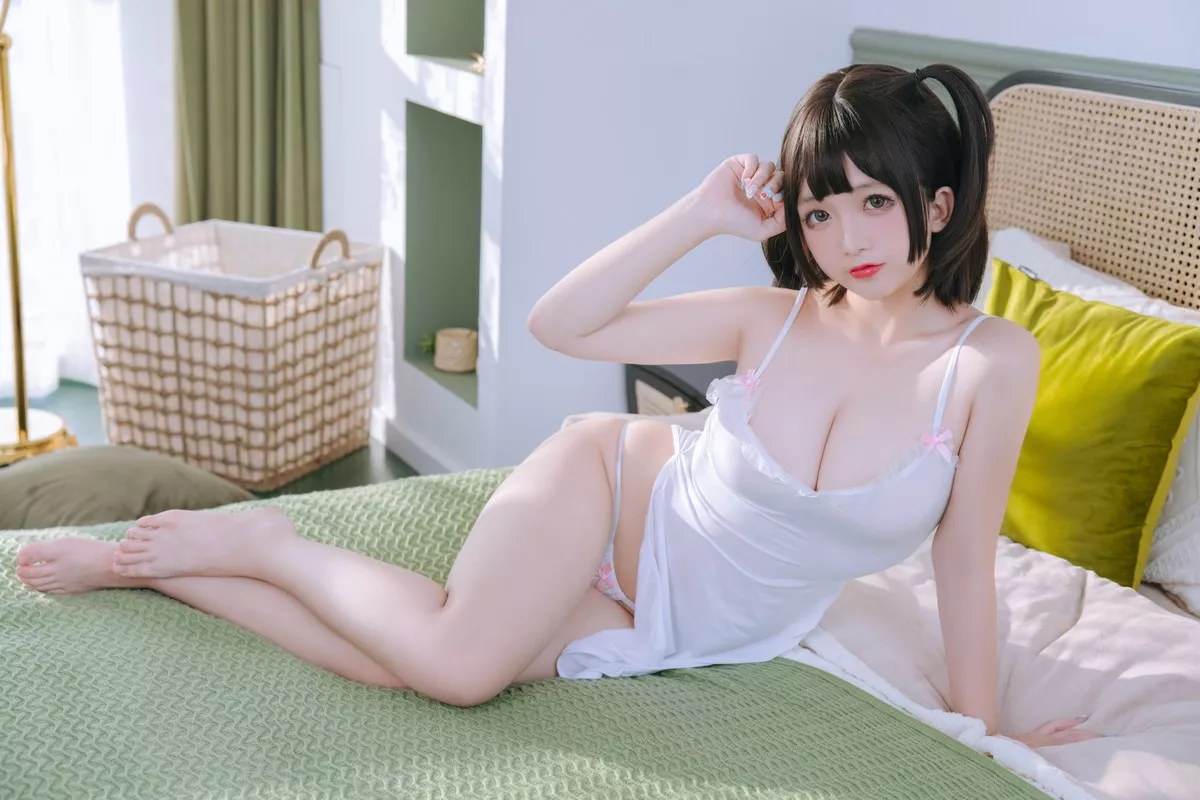 Cosplay美女日奈娇湿身小白裙主题性感白色吊带配丁字裤秀丰乳肥臀诱惑写真91P