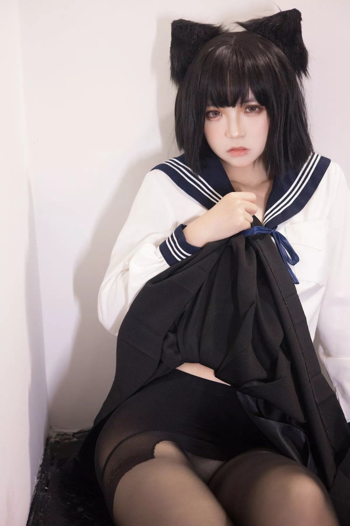 网络美女疯猫ss制服少女主题私房性感学生制服配超薄黑丝秀翘臀美腿诱惑写真80P