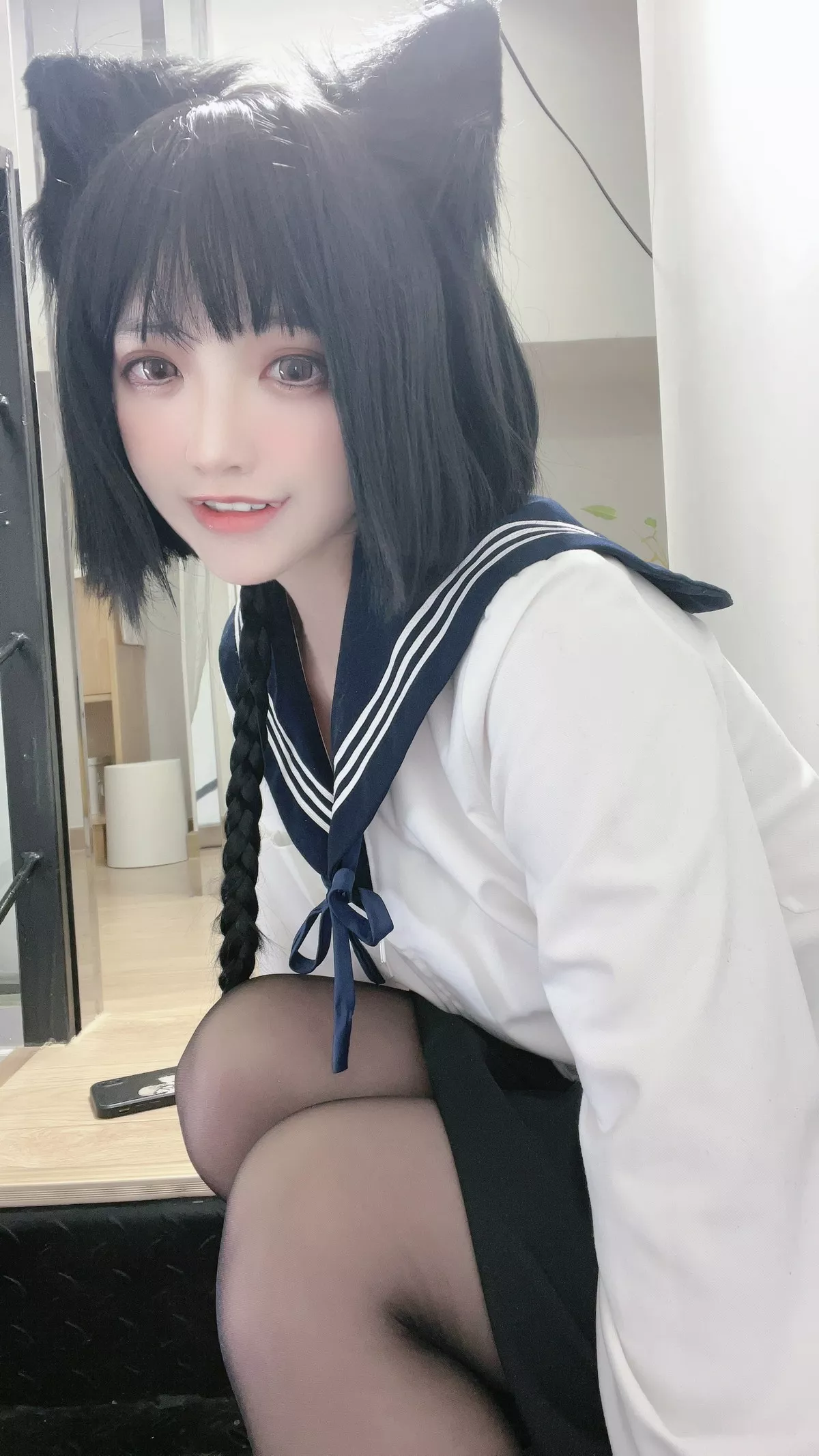 网络美女疯猫ss制服少女主题私房性感学生制服配超薄黑丝秀翘臀美腿诱惑写真80P
