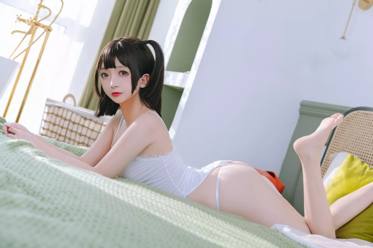 Cosplay美女日奈娇湿身小白裙主题性感白色吊带配丁字裤秀丰乳肥臀诱惑写真91P