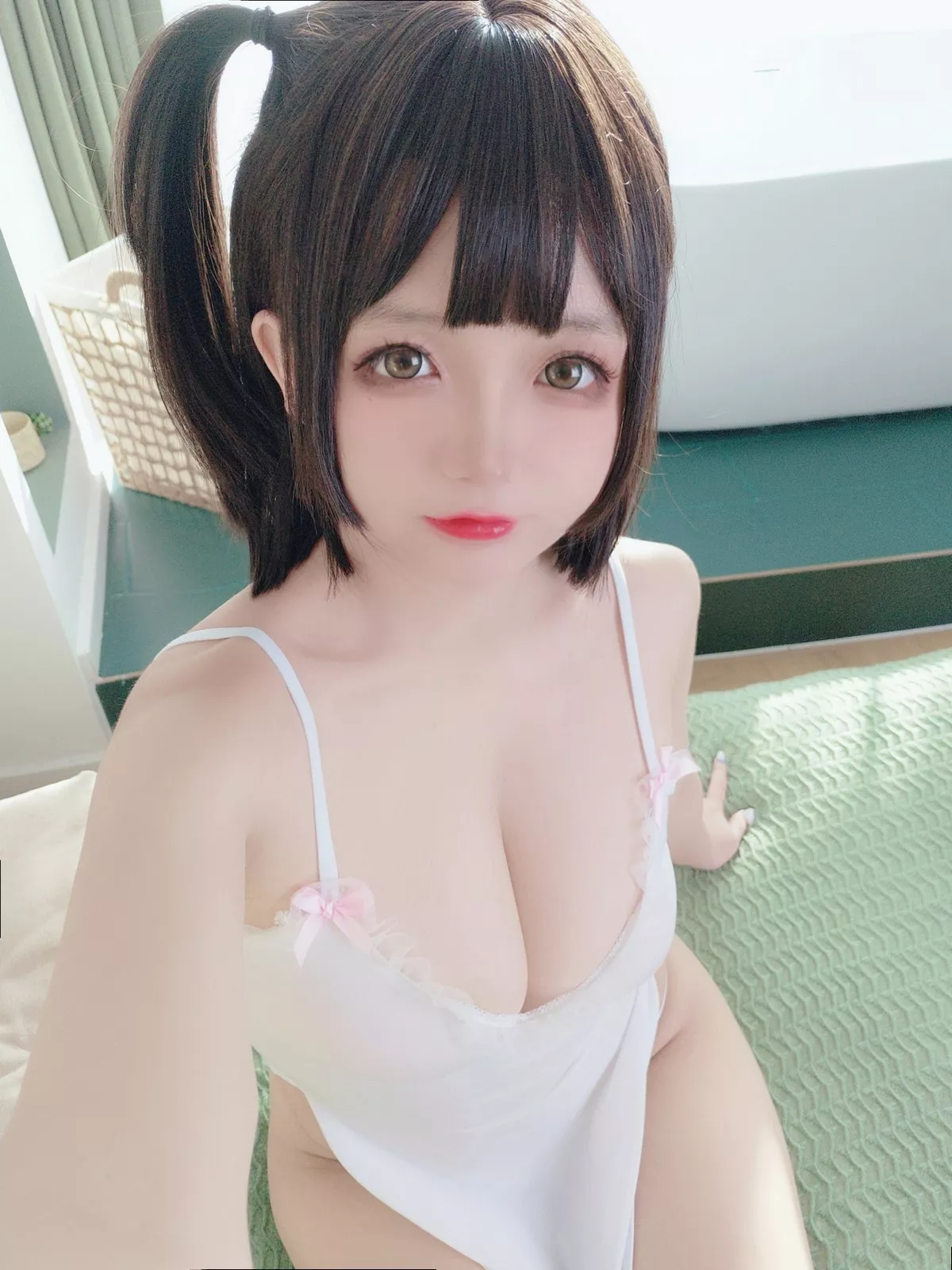 Cosplay美女日奈娇湿身小白裙主题性感白色吊带配丁字裤秀丰乳肥臀诱惑写真91P