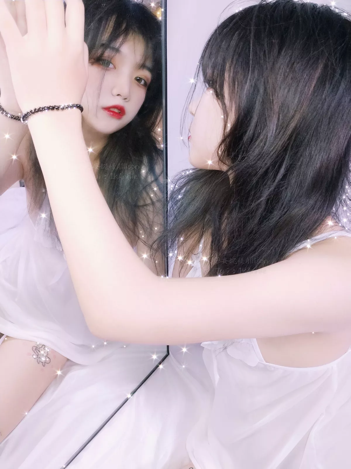 萝莉小美女安妮白色睡衣主题私房脱性感白色薄纱睡衣露三点式内衣诱惑写真30P