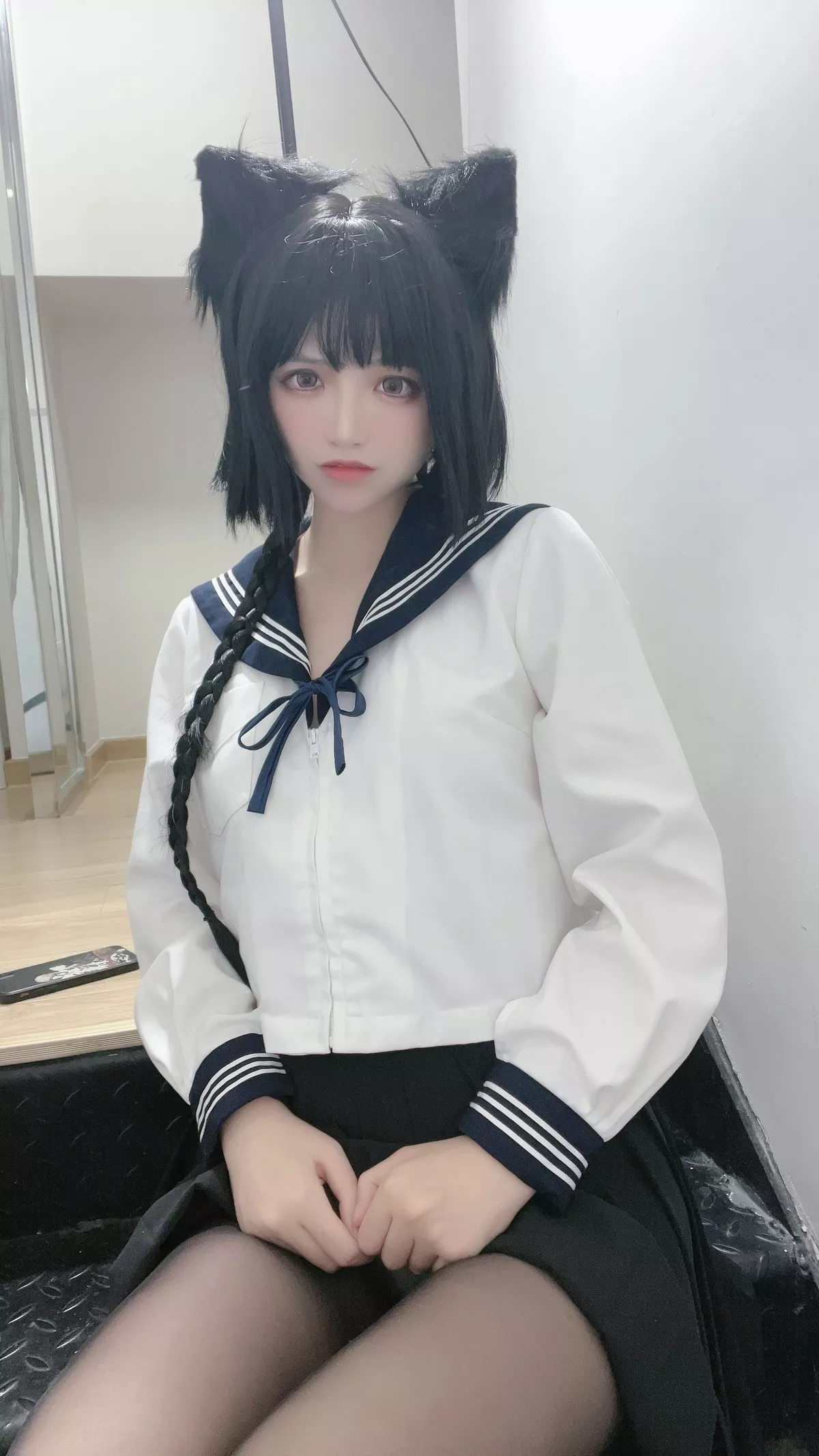 网络美女疯猫ss制服少女主题私房性感学生制服配超薄黑丝秀翘臀美腿诱惑写真80P