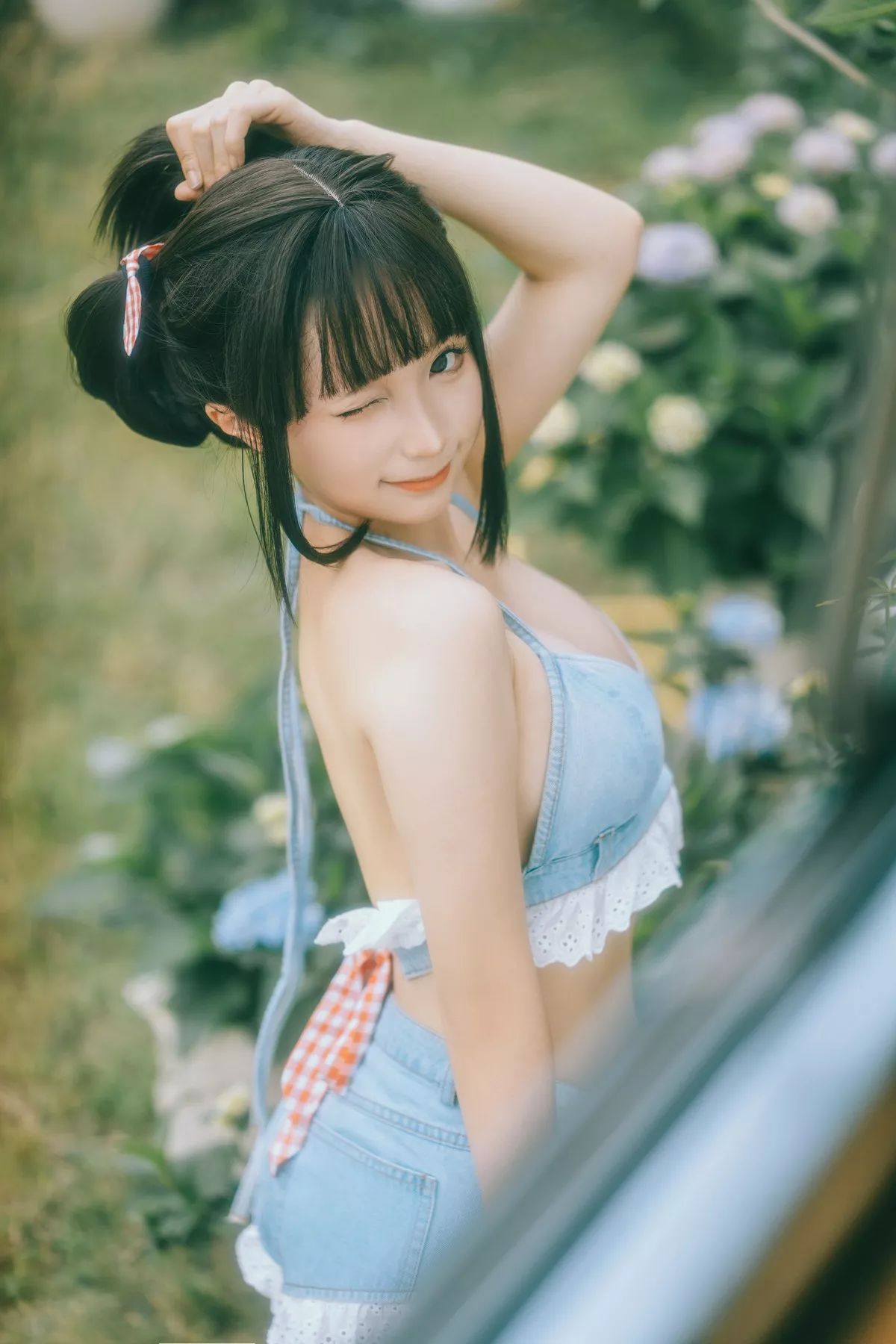 动漫博主蠢沫沫大巴车主题户外废旧大巴车全脱露豪乳翘臀遮点极致诱惑写真130P