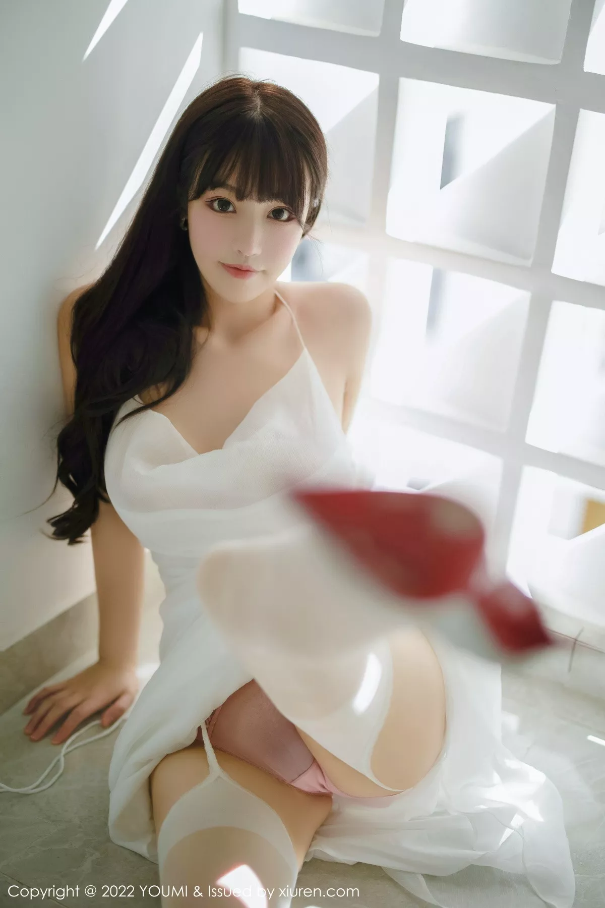 [YouMi尤蜜荟]Vol.856_女神朱可儿Flora西双版纳旅拍白色连衣长裙配白丝吊袜诱惑写真88P