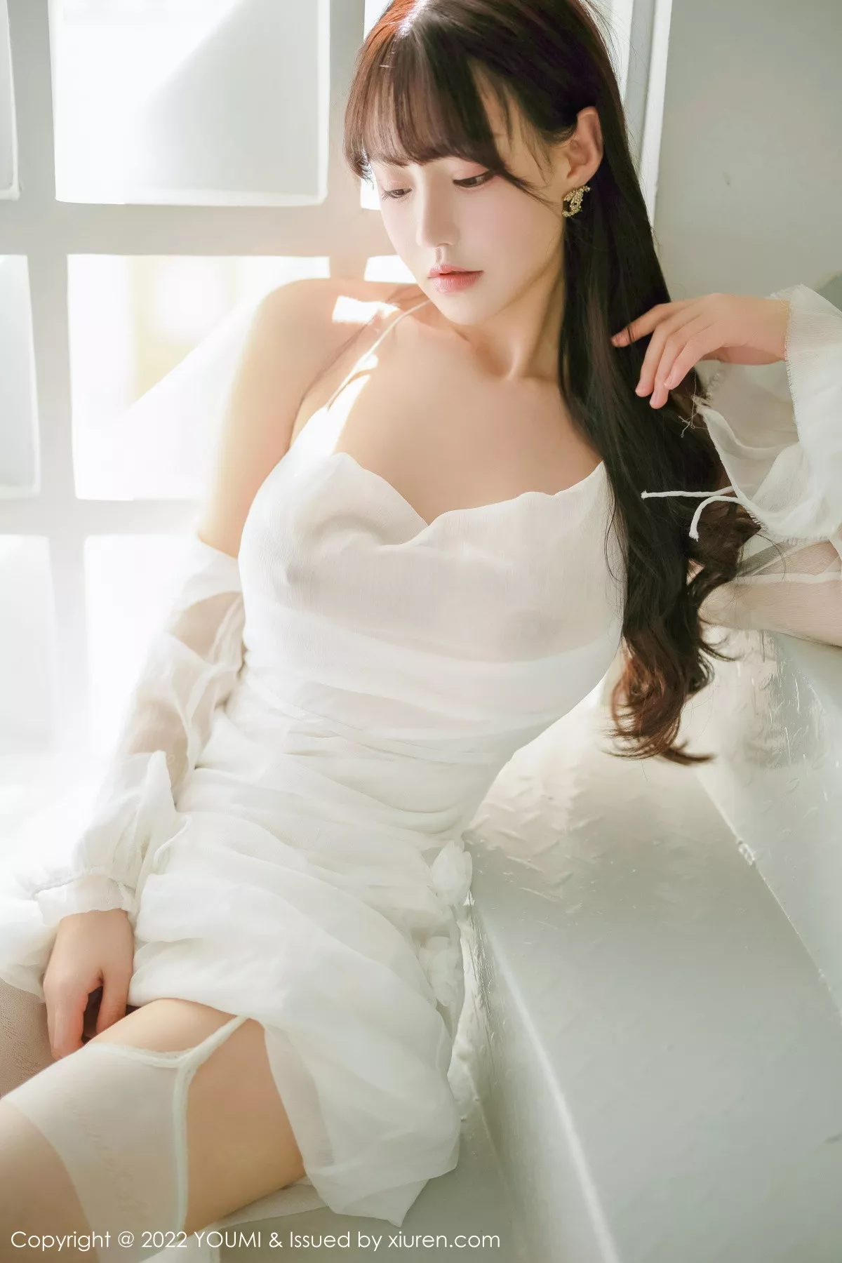 [YouMi尤蜜荟]Vol.856_女神朱可儿Flora西双版纳旅拍白色连衣长裙配白丝吊袜诱惑写真88P