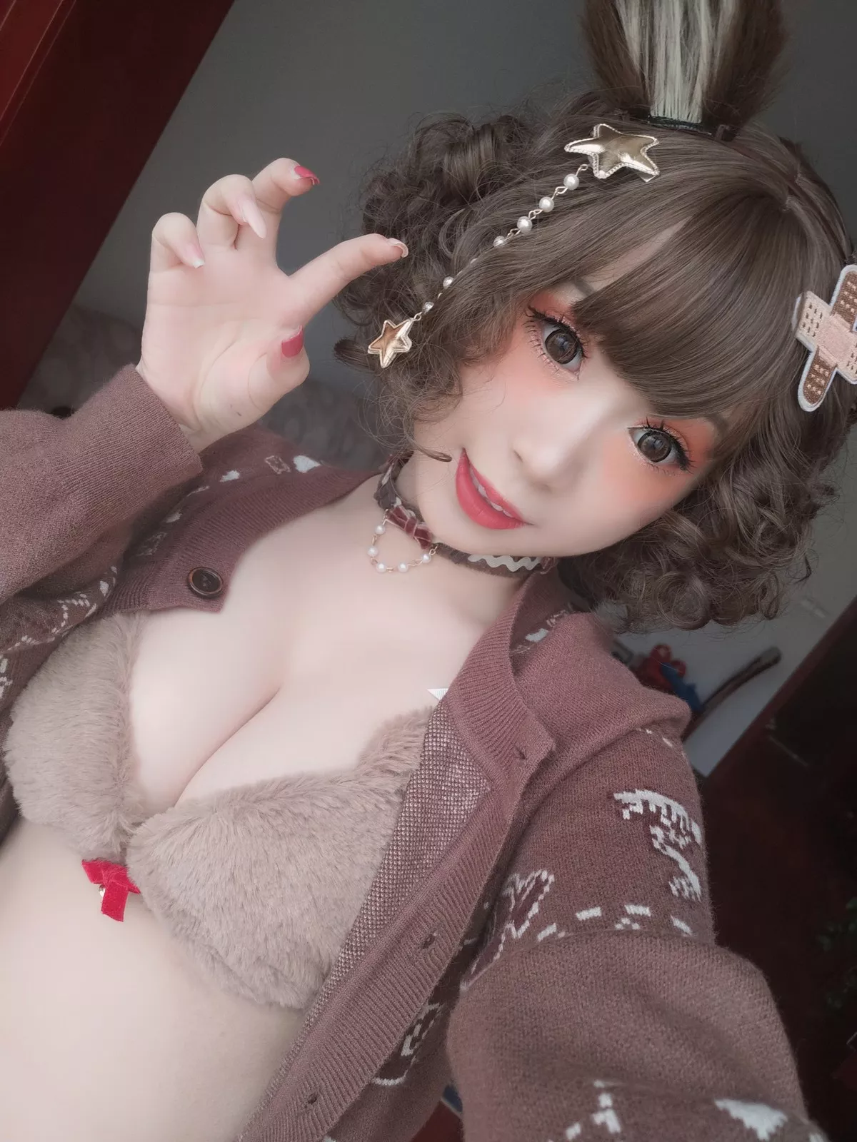 网络美女胡桃猫Kurumineko熊熊主题私房半脱露傲人豪乳遮点惹火诱惑写真221P