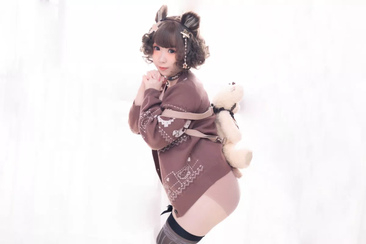 网络美女胡桃猫Kurumineko熊熊主题私房半脱露傲人豪乳遮点惹火诱惑写真221P