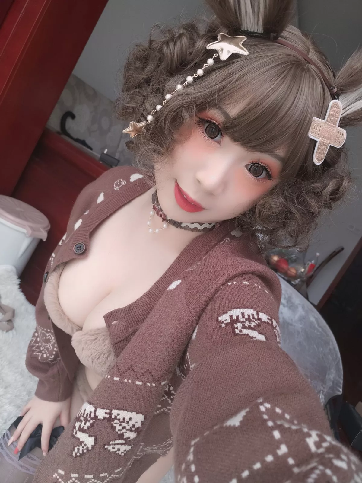 网络美女胡桃猫Kurumineko熊熊主题私房半脱露傲人豪乳遮点惹火诱惑写真221P