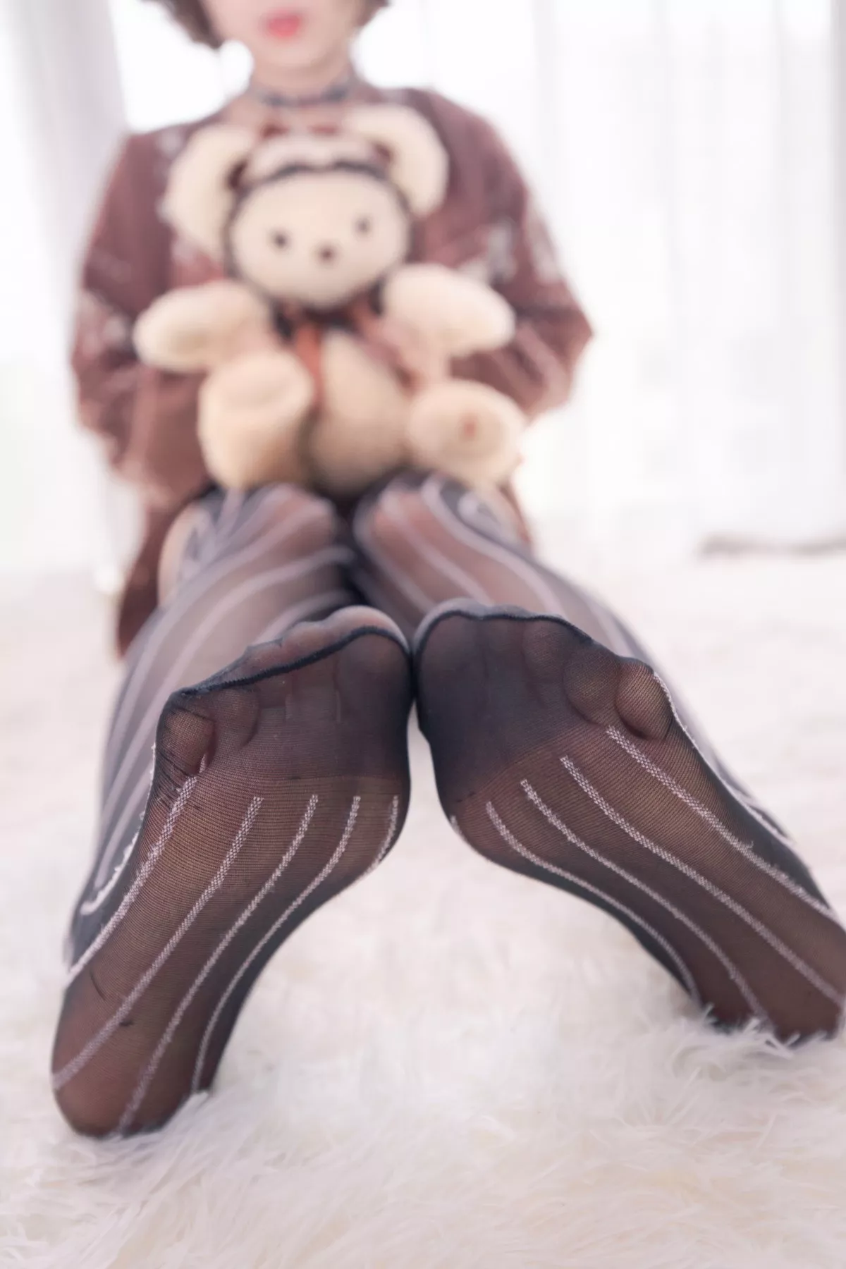 网络美女胡桃猫Kurumineko熊熊主题私房半脱露傲人豪乳遮点惹火诱惑写真221P