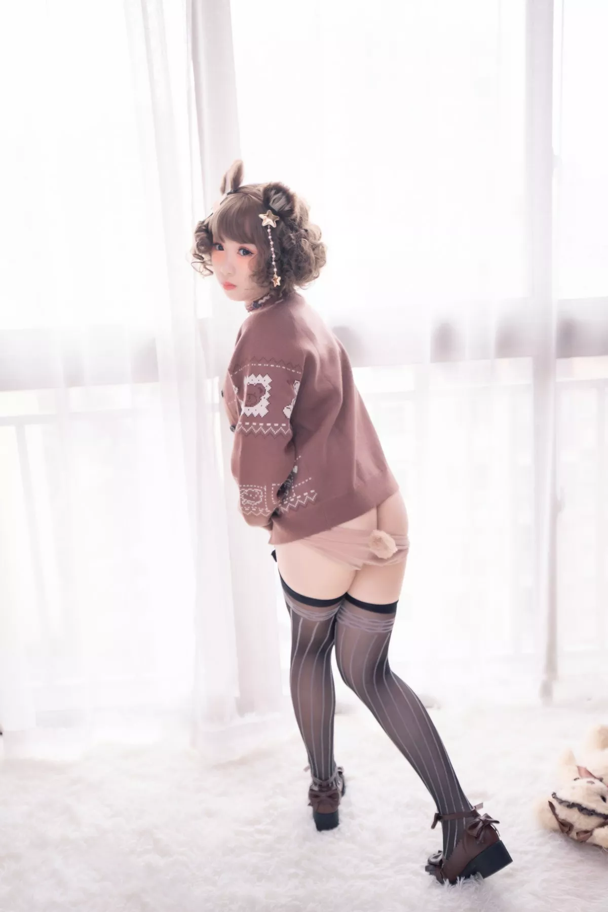网络美女胡桃猫Kurumineko熊熊主题私房半脱露傲人豪乳遮点惹火诱惑写真221P