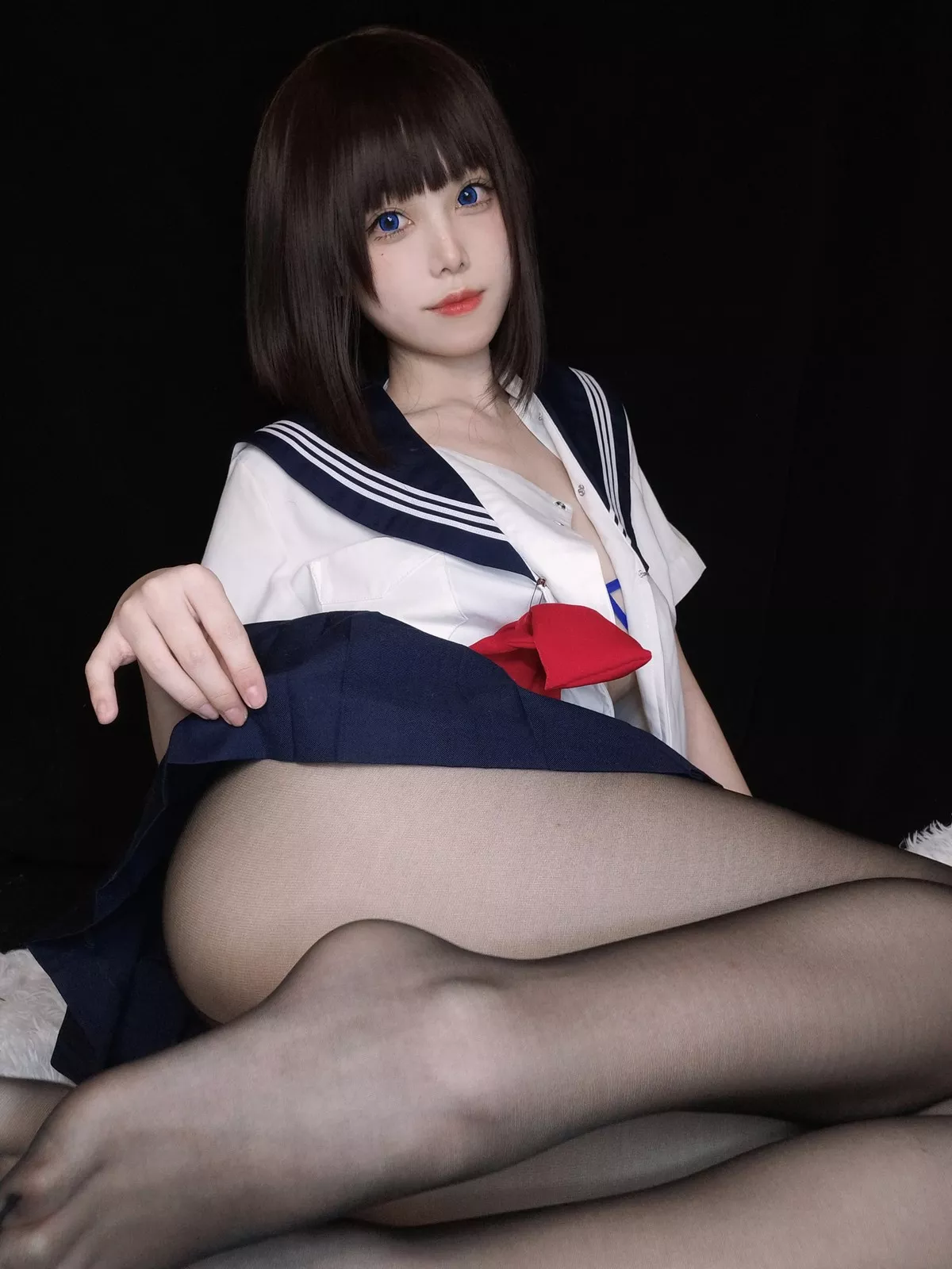 萌系小姐姐蜜汁猫裘坏学妹自拍主题私房半脱露性感内衣配破烂黑丝诱惑写真38P