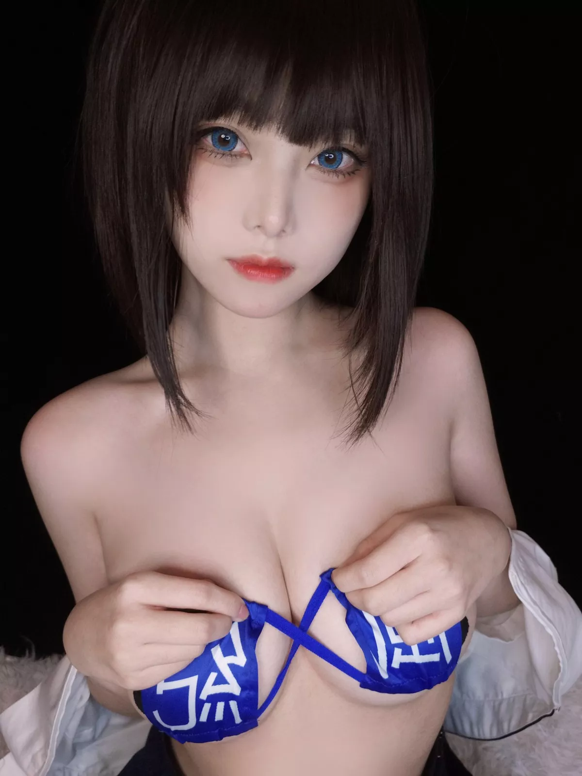 萌系小姐姐蜜汁猫裘坏学妹自拍主题私房半脱露性感内衣配破烂黑丝诱惑写真38P