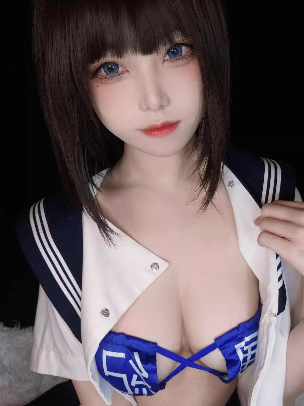 萌系小姐姐蜜汁猫裘坏学妹自拍主题私房半脱露性感内衣配破烂黑丝诱惑写真38P