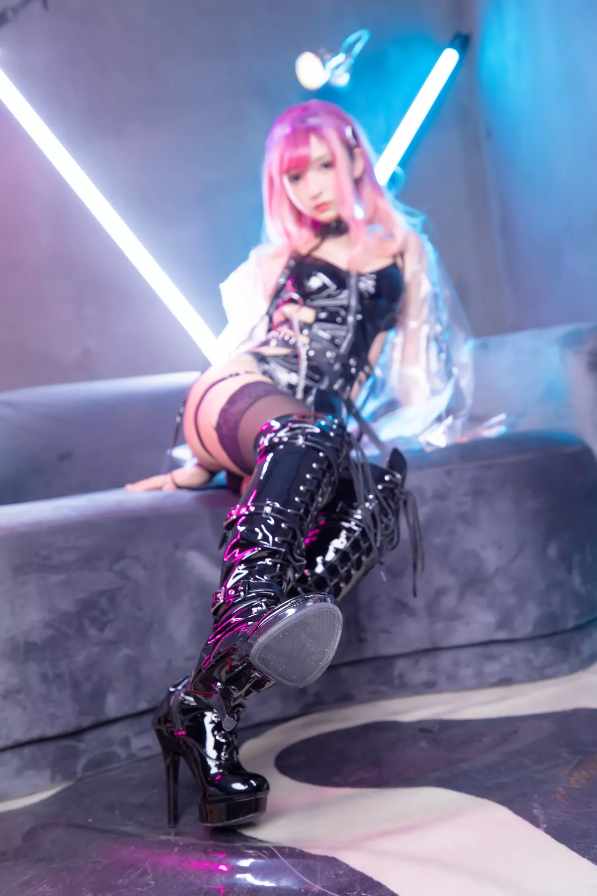 萝莉美女神楽板真冬Girlspunk2020主题性感黑色皮质服饰配蕾丝袜迷人诱惑写真150P