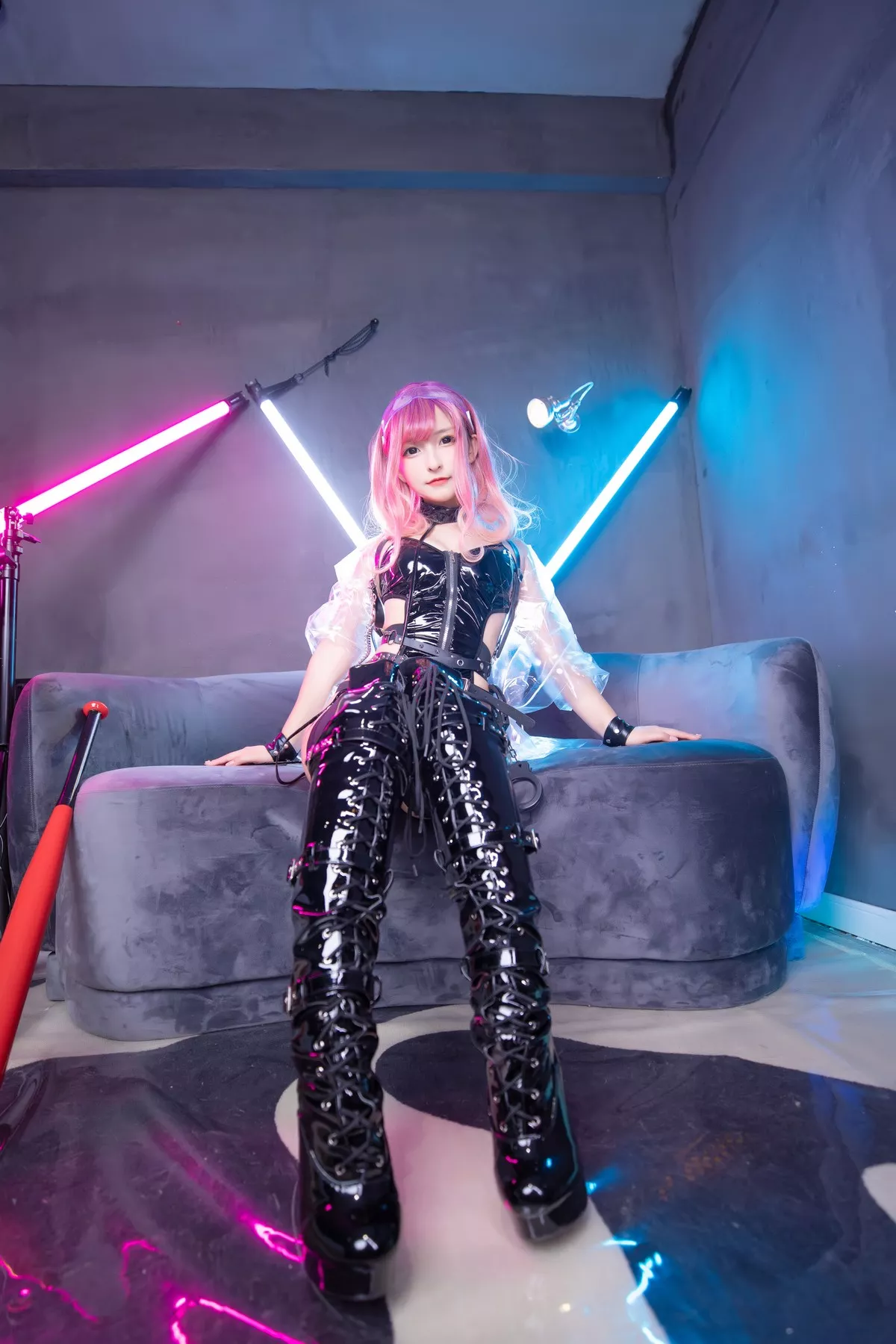 萝莉美女神楽板真冬Girlspunk2020主题性感黑色皮质服饰配蕾丝袜迷人诱惑写真150P