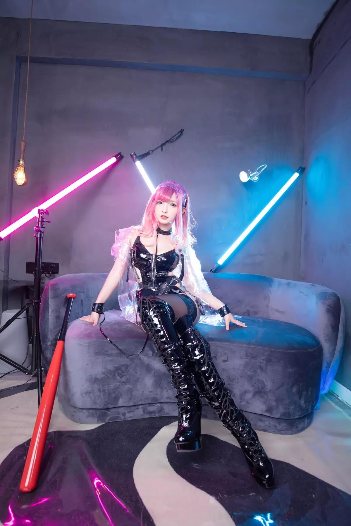 萝莉美女神楽板真冬Girlspunk2020主题性感黑色皮质服饰配蕾丝袜迷人诱惑写真150P