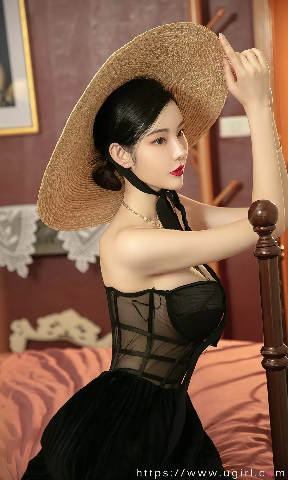 [Ugirls爱尤物]No.2399_模特萌琪琪回忆诗篇主题性感黑色薄透连衣裙迷人诱惑写真35P