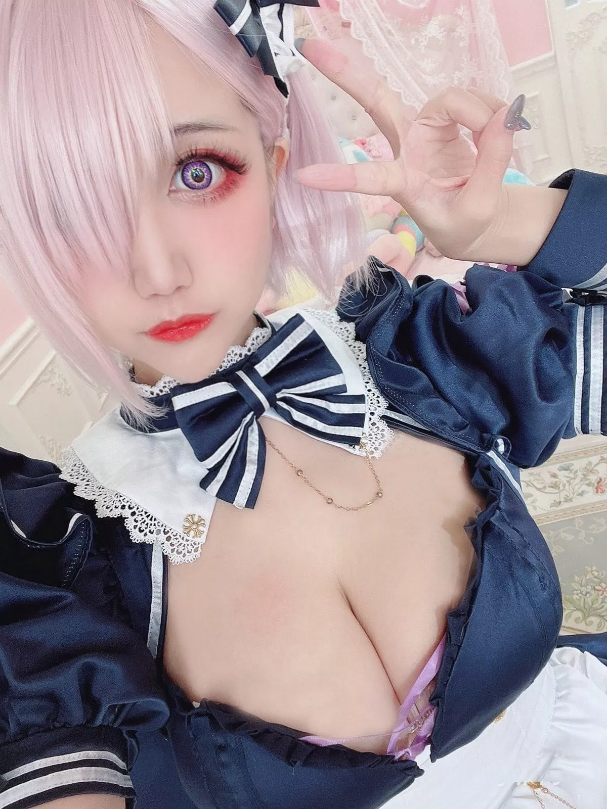 网络美女七七小姐_Miss Seven马修主题私房性感服饰系列秀完美身材诱惑写真40P