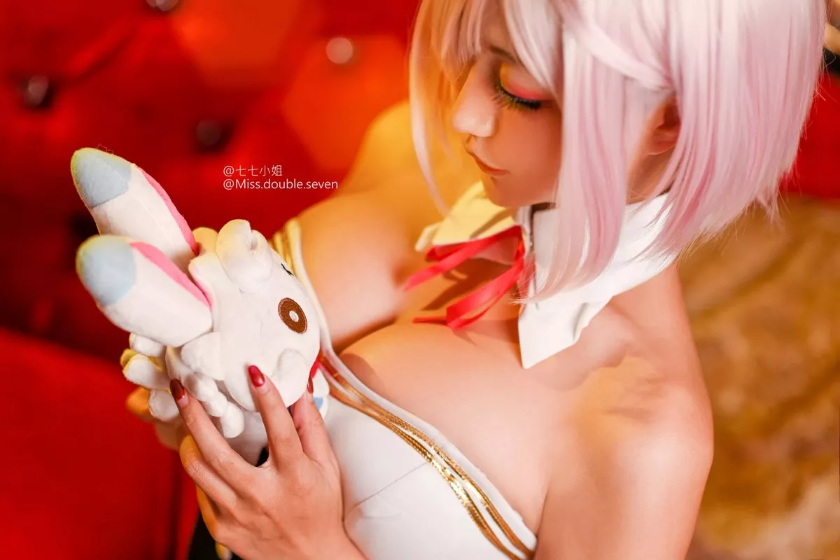 网络美女七七小姐_Miss Seven马修主题私房性感服饰系列秀完美身材诱惑写真40P