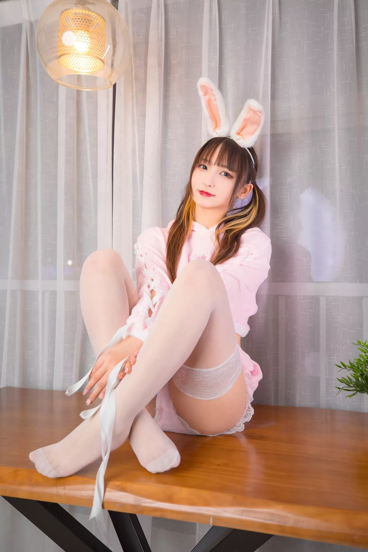 萝莉美女神楽板真冬兔子时间主题私房性感兔女郎系列超薄丝袜秀翘臀诱惑写真150P