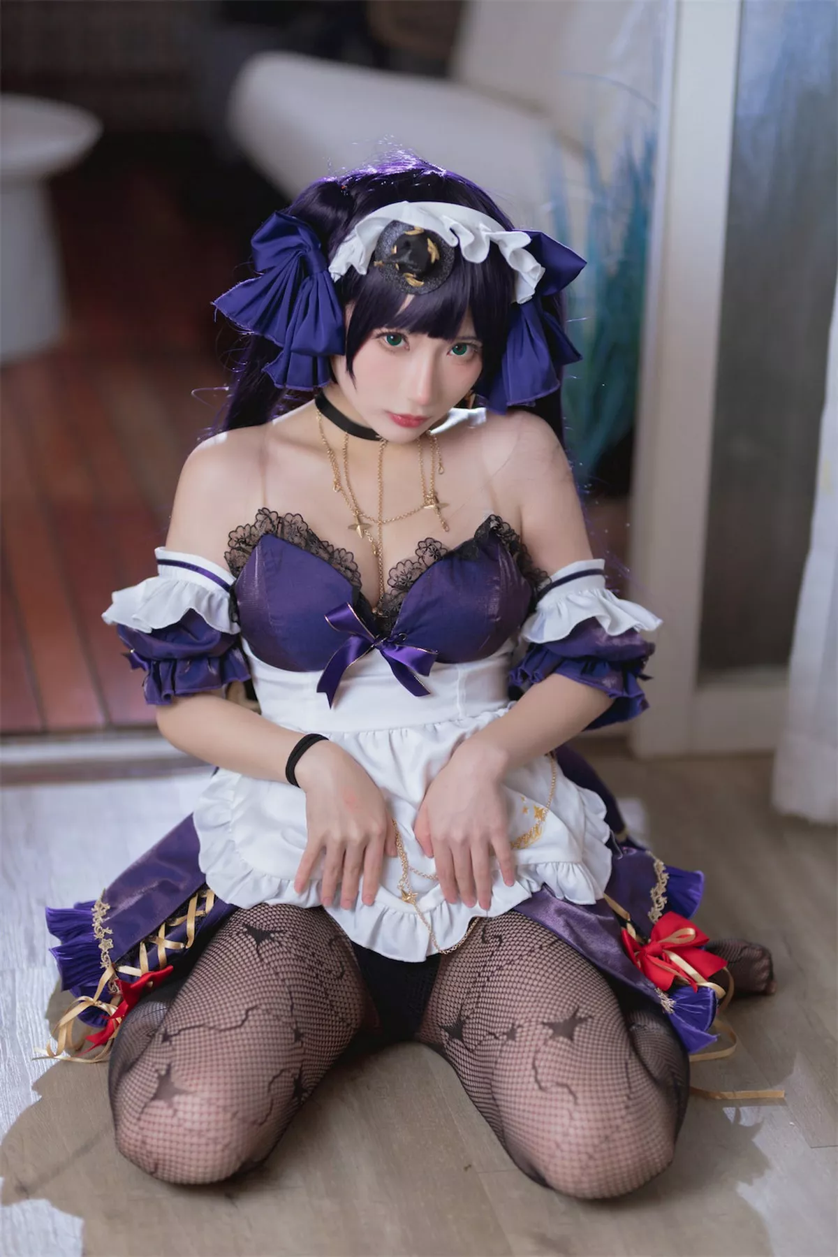 网络美女是三不是世w原神莫娜女仆主题性感低胸女仆装配黑丝网袜诱惑写真55P