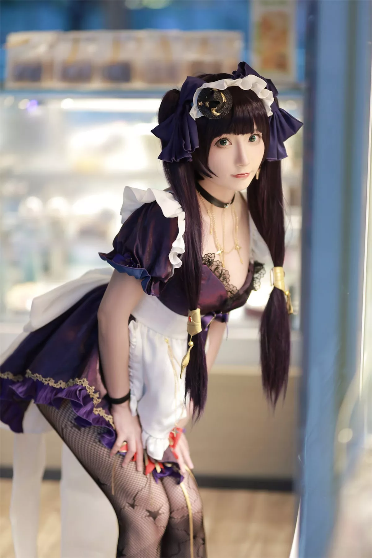 网络美女是三不是世w原神莫娜女仆主题性感低胸女仆装配黑丝网袜诱惑写真55P