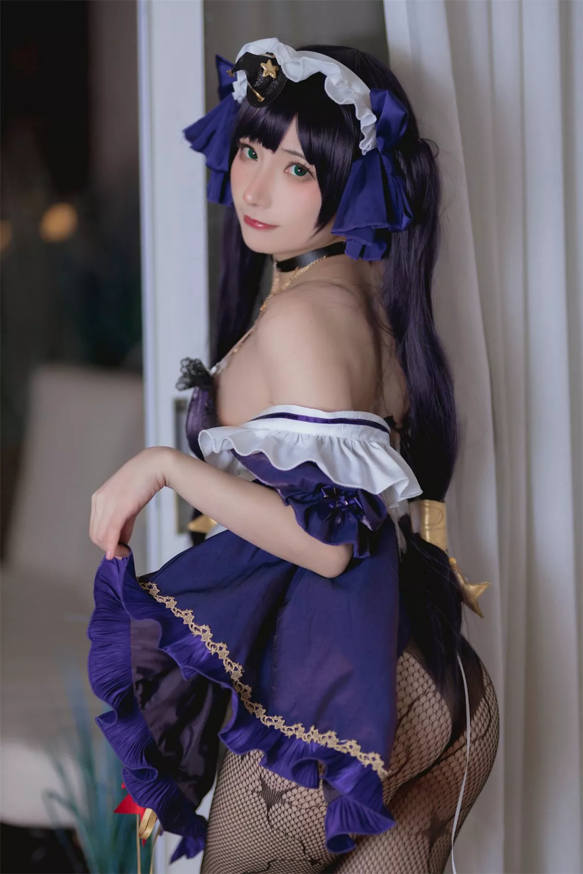 网络美女是三不是世w原神莫娜女仆主题性感低胸女仆装配黑丝网袜诱惑写真55P