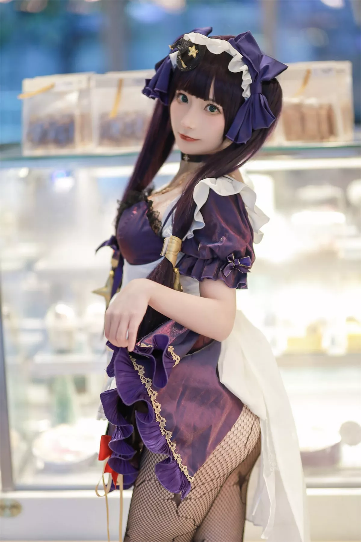 网络美女是三不是世w原神莫娜女仆主题性感低胸女仆装配黑丝网袜诱惑写真55P