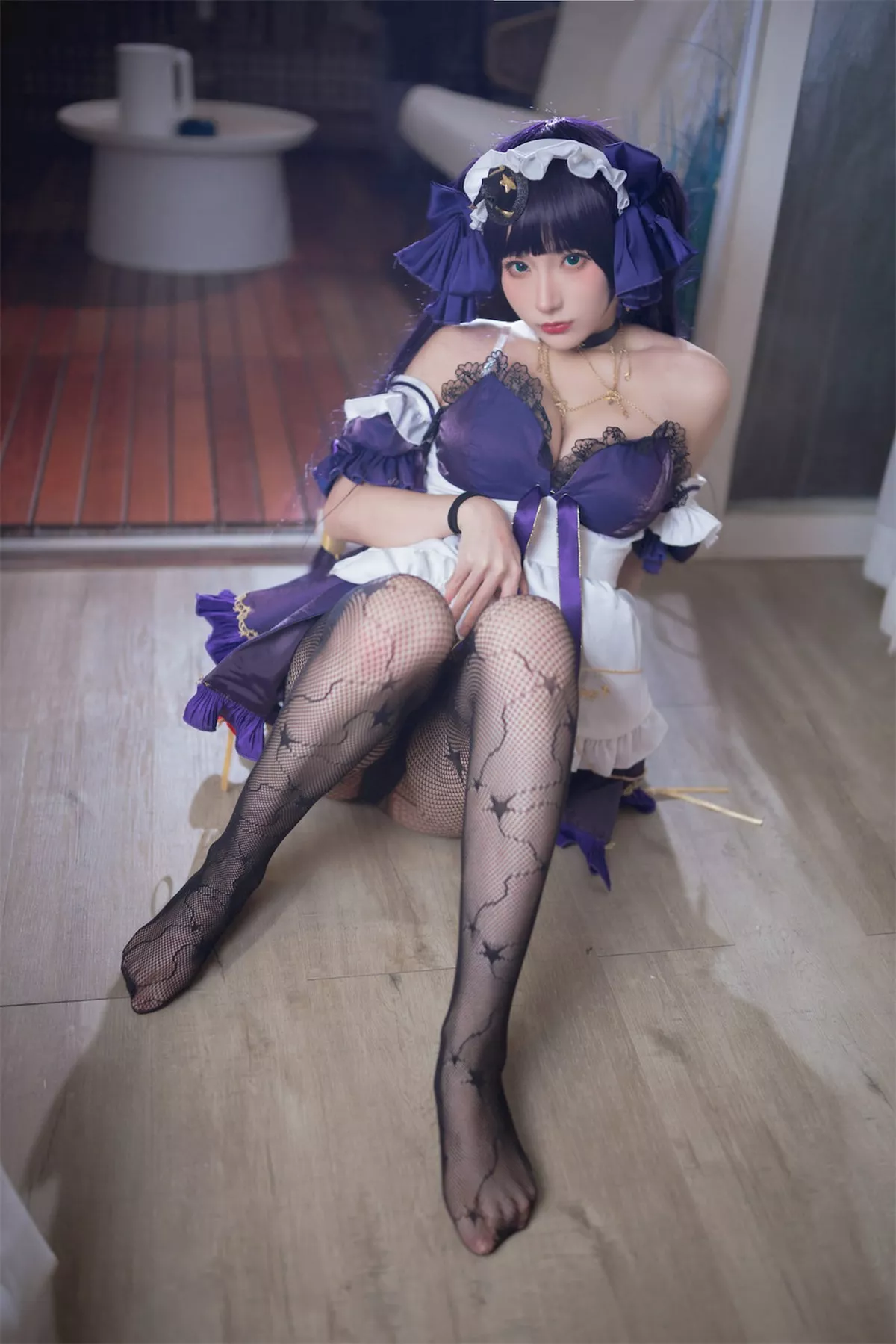 网络美女是三不是世w原神莫娜女仆主题性感低胸女仆装配黑丝网袜诱惑写真55P