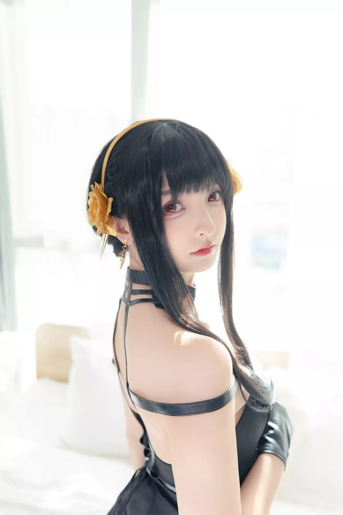 萝莉美女神楽板真冬约尔太太主题性感黑色吊裙配皮质腿袜秀翘臀美腿诱惑写真75P