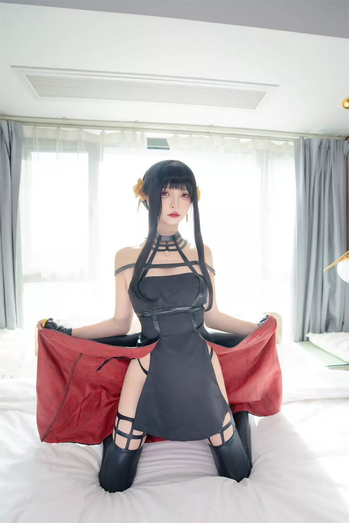 萝莉美女神楽板真冬约尔太太主题性感黑色吊裙配皮质腿袜秀翘臀美腿诱惑写真75P