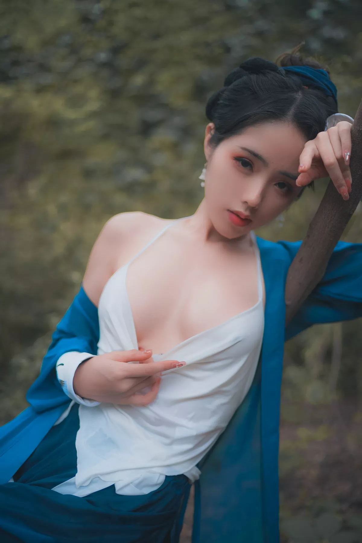 网络美女钛合金TiTi侠客主题户外丛林脱古装服饰薄纱裹身秀豪乳惹火诱惑写真50P