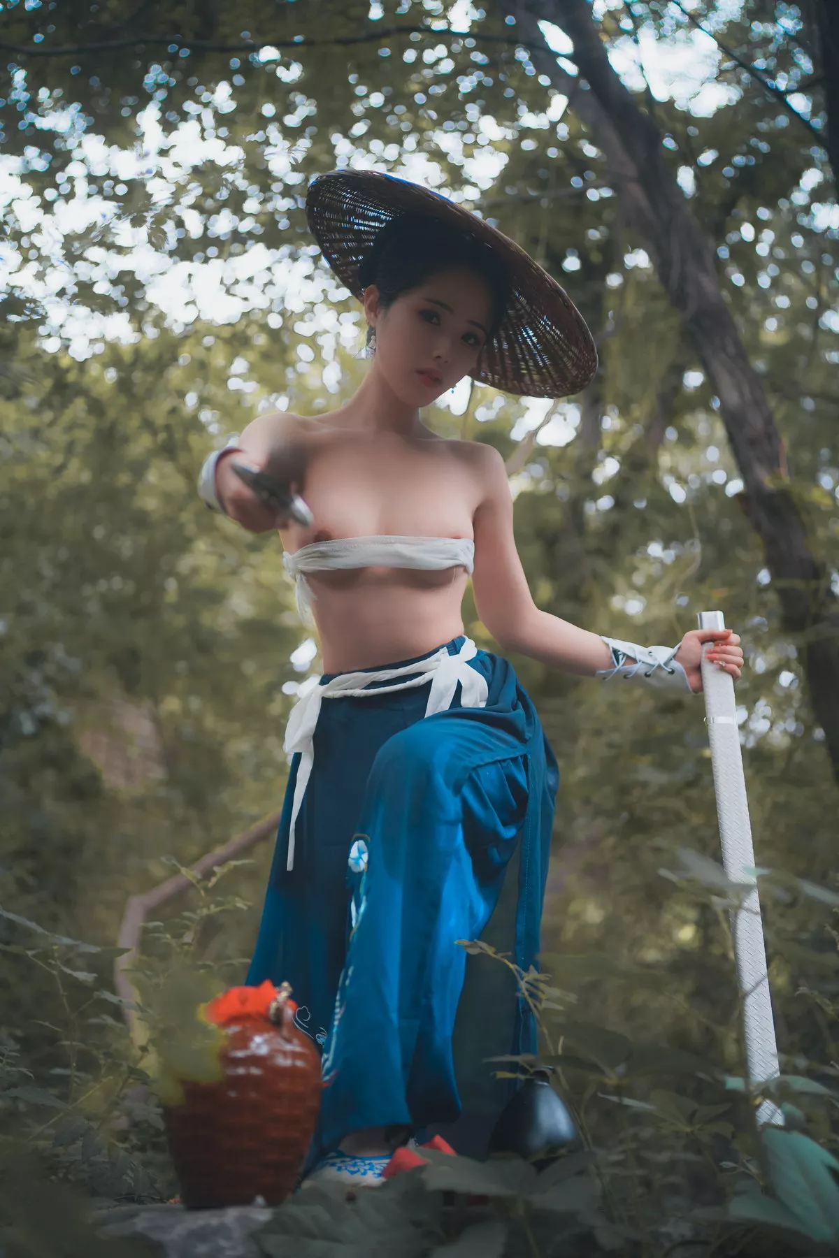 网络美女钛合金TiTi侠客主题户外丛林脱古装服饰薄纱裹身秀豪乳惹火诱惑写真50P