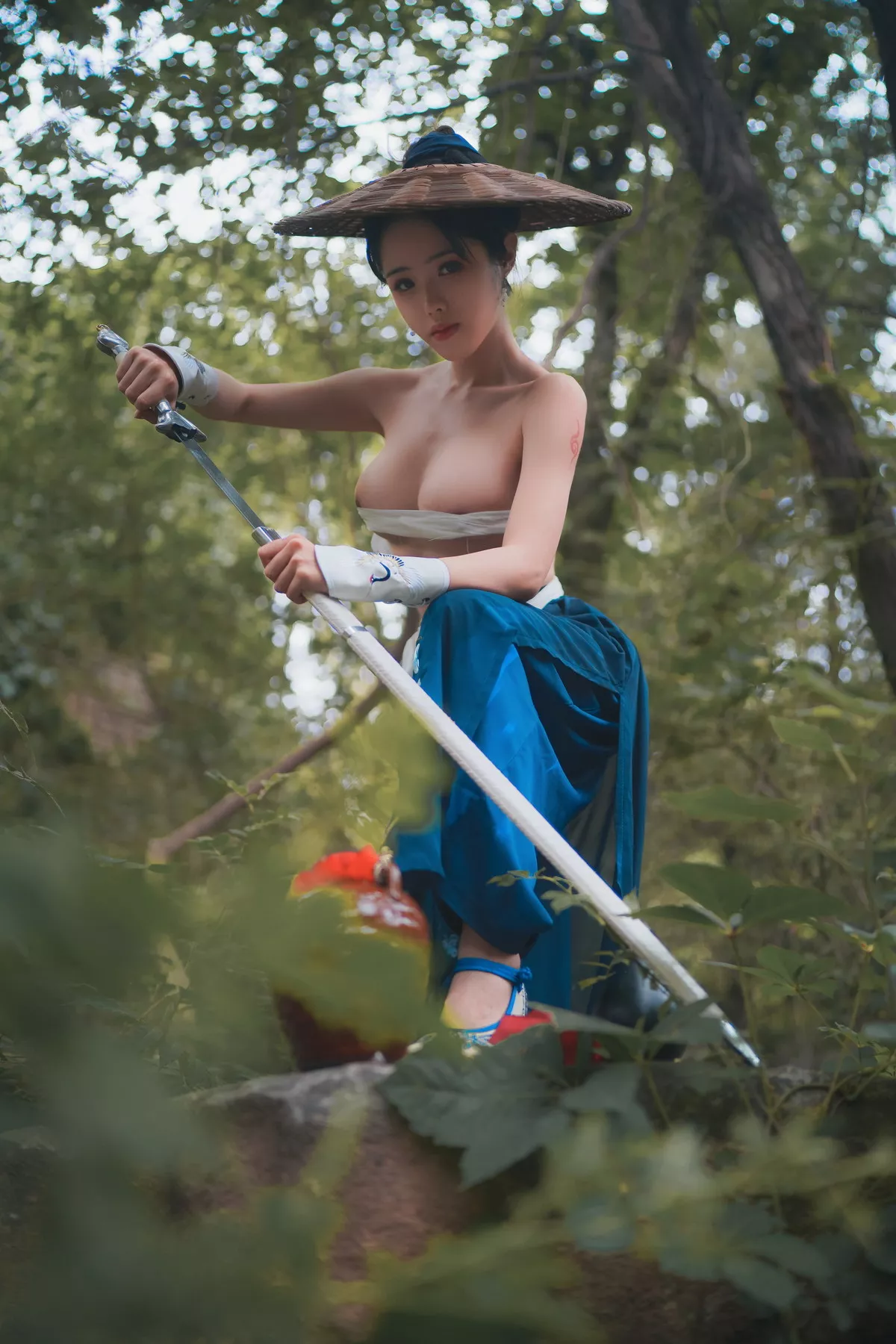 网络美女钛合金TiTi侠客主题户外丛林脱古装服饰薄纱裹身秀豪乳惹火诱惑写真50P