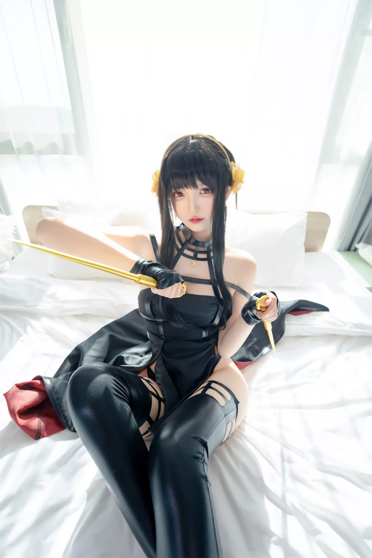 萝莉美女神楽板真冬约尔太太主题性感黑色吊裙配皮质腿袜秀翘臀美腿诱惑写真75P