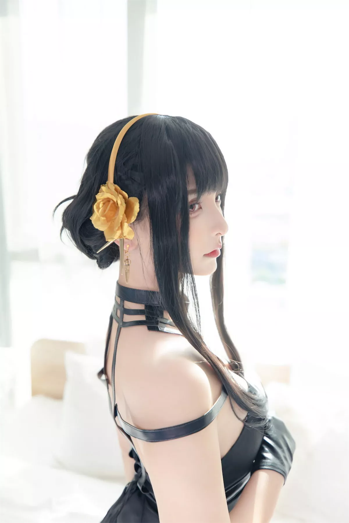 萝莉美女神楽板真冬约尔太太主题性感黑色吊裙配皮质腿袜秀翘臀美腿诱惑写真75P