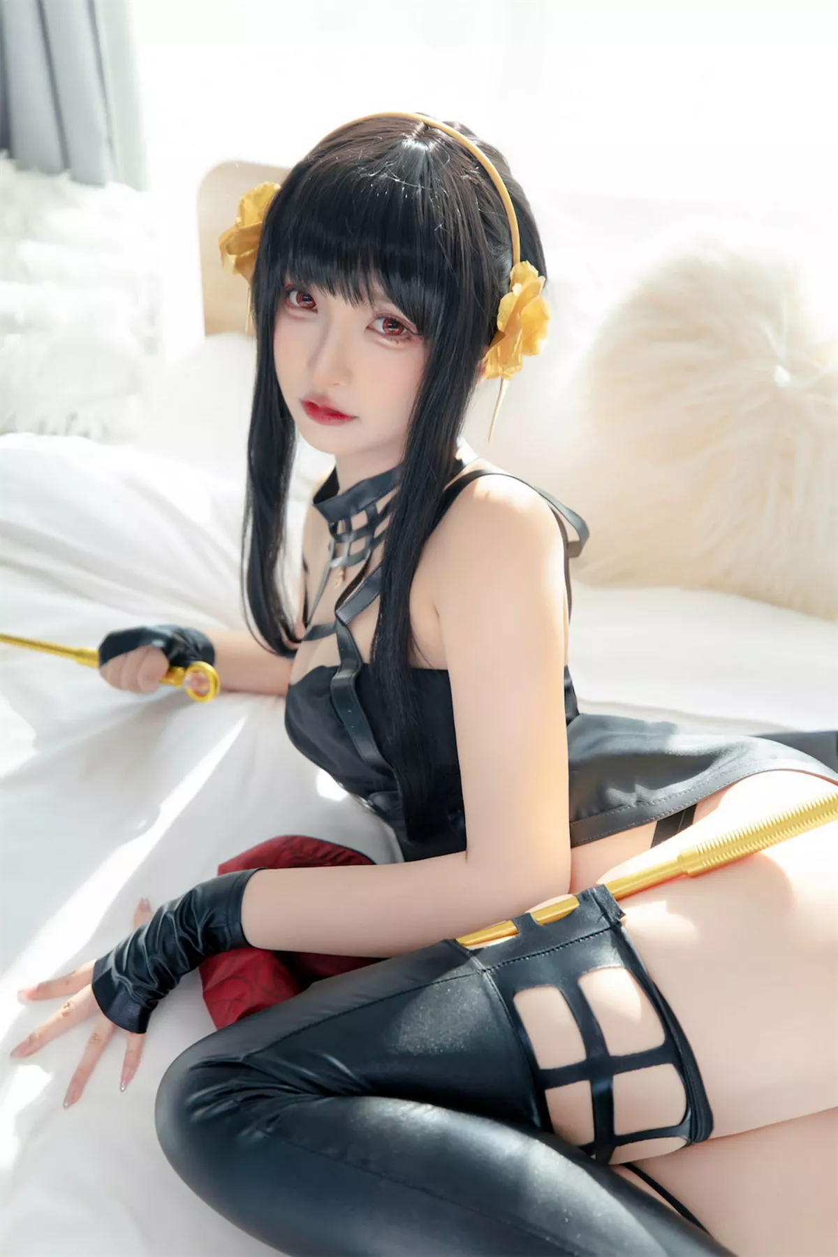 萝莉美女神楽板真冬约尔太太主题性感黑色吊裙配皮质腿袜秀翘臀美腿诱惑写真75P
