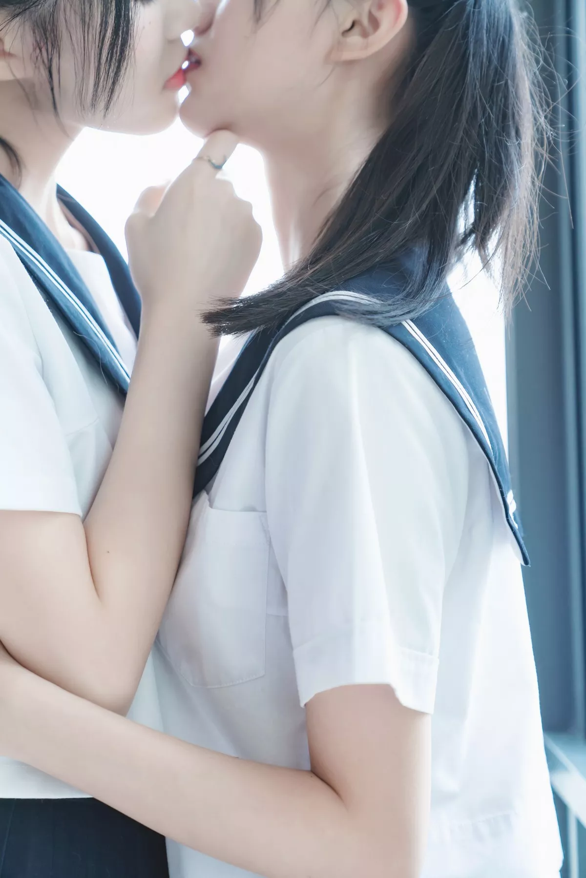 萌系小姐姐木绵绵OwO＆桜桃喵她主题性感姐妹花JK制服系列秀美腿诱惑写真37P