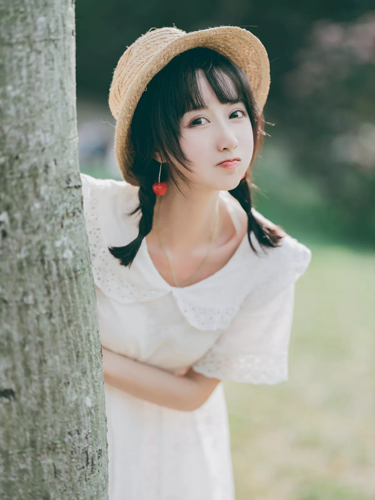 萌系小姐姐木绵绵OwO夏日彩虹主题户外夏日性感白色连衣裙配运动鞋靓丽写真29P