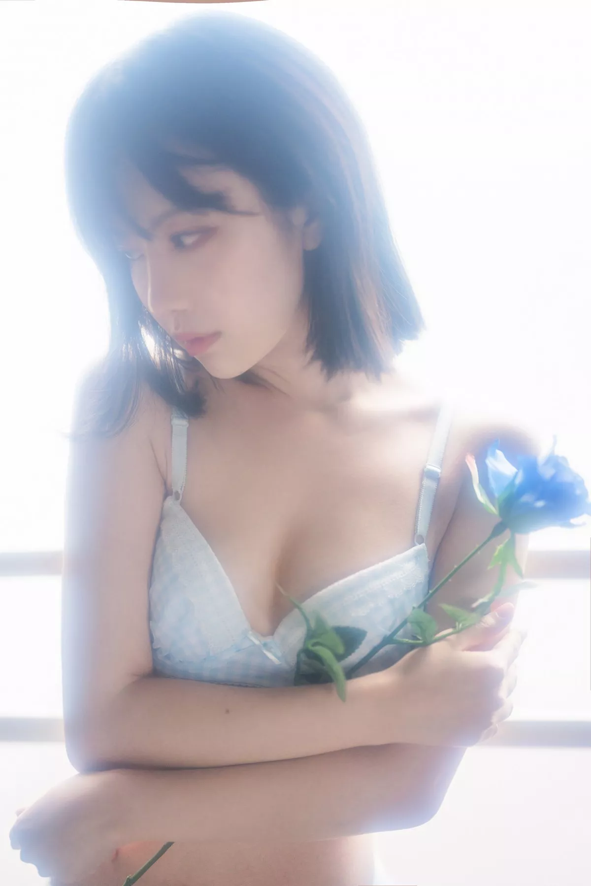 网络美女Shika小鹿鹿泳装主题户外泳池性感红色比基尼秀苗条身材靓丽迷人写真63P