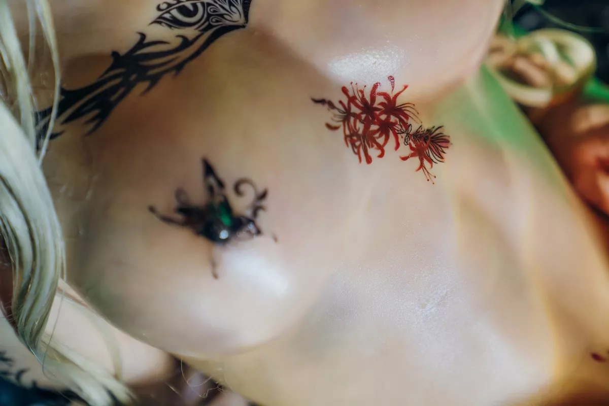 网络美少女晕崽Zz魅魔2主题性感黑色情趣服饰露傲人豪乳遮点极致诱惑写真51P