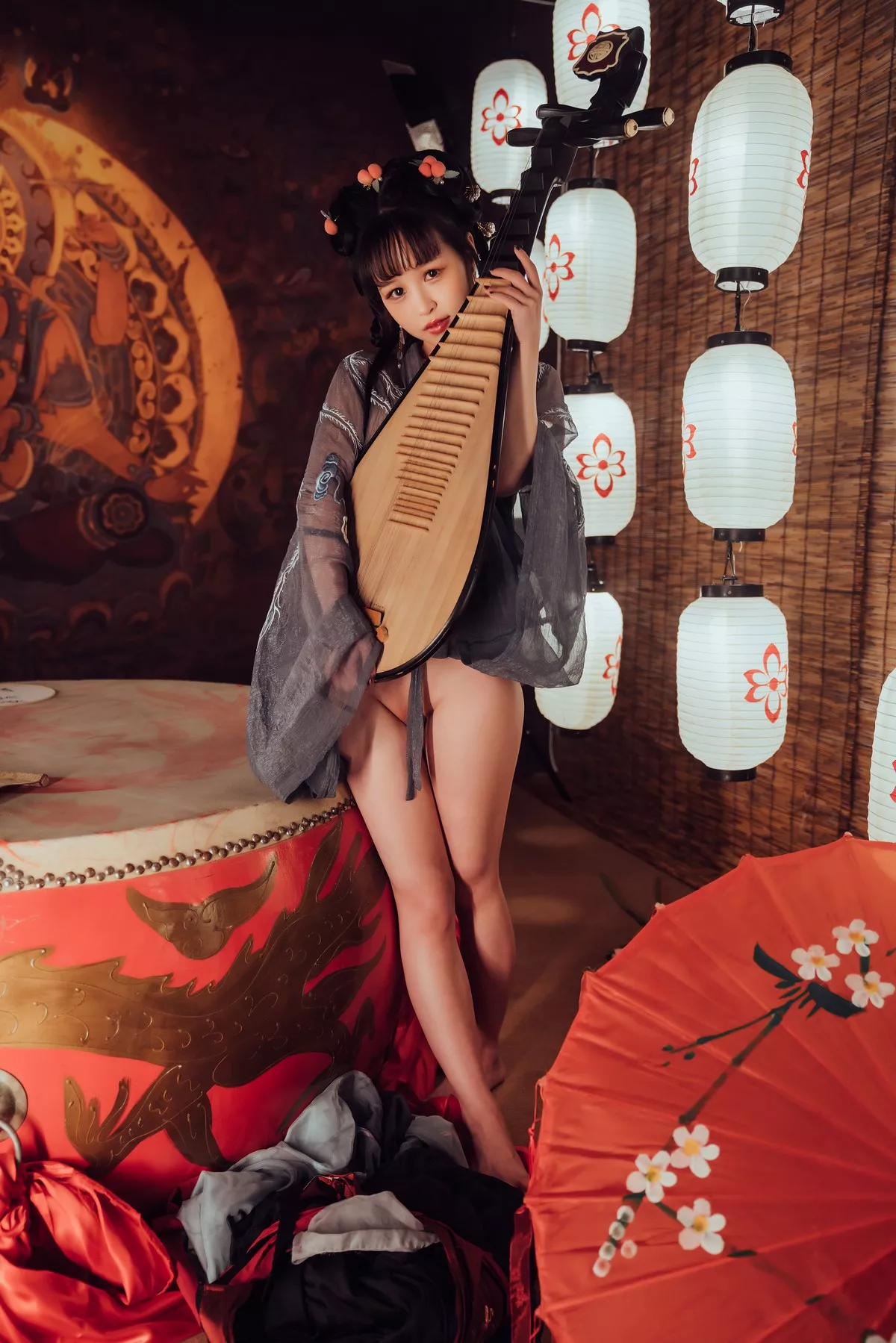 网络美少女晕崽Zz小琵琶精主题私房日系古典风脱性感服饰露火辣身材诱惑写真100P