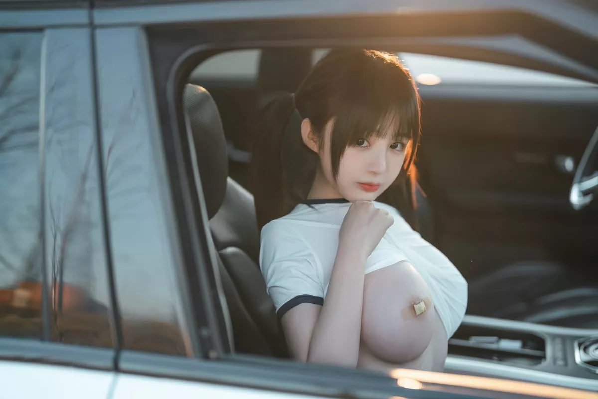 网络美女桜井宁宁体操服主题户外性感运动装配白丝袜秀翘臀美腿撩人诱惑写真75P